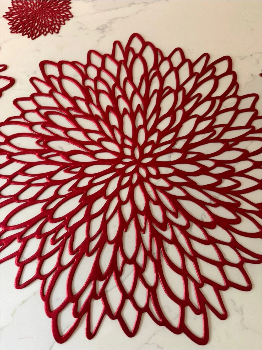 Red Cutout Placemats Set of 8 with 6 Coasters